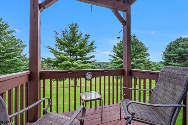 Property listing MLS 4050061 photo 30