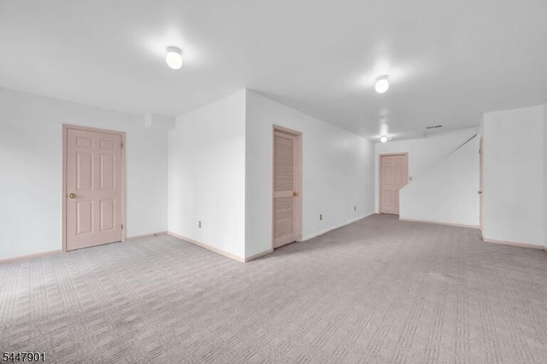 Property listing MLS 4050061 photo 33