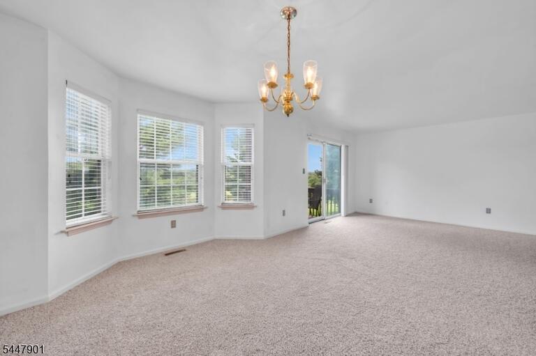 Property listing MLS 4050061 photo 9