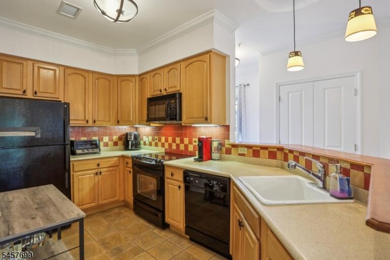 Property listing MLS 4050070 photo 8