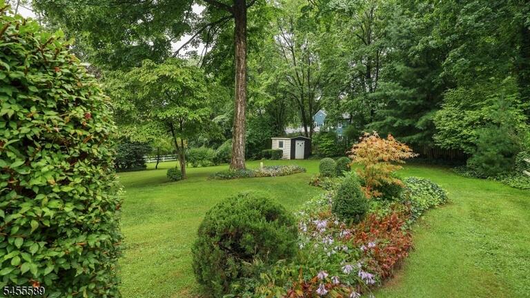 Property listing MLS 4050087 photo 26