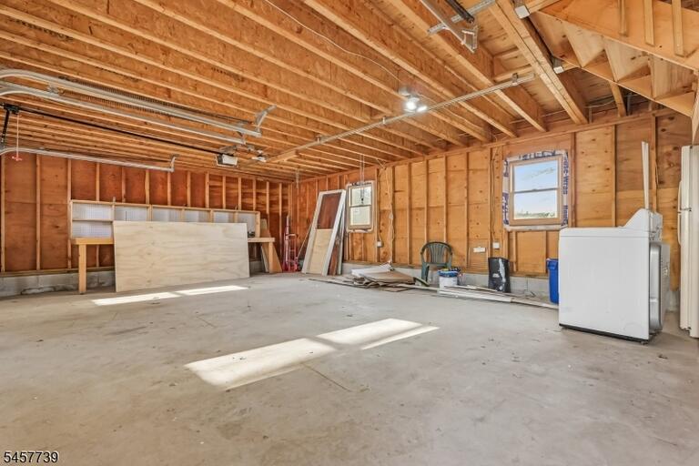 Property listing MLS 4050092 photo 23