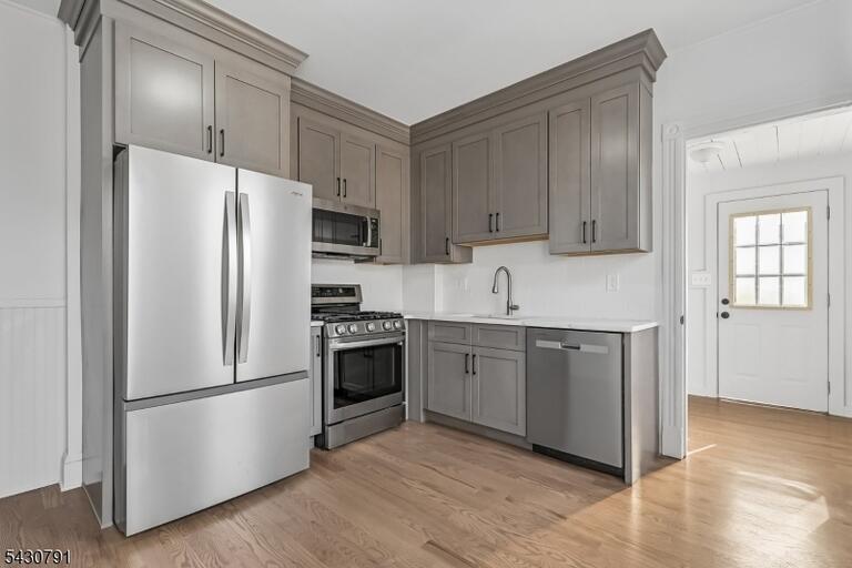 Property listing MLS 4050092 photo 8
