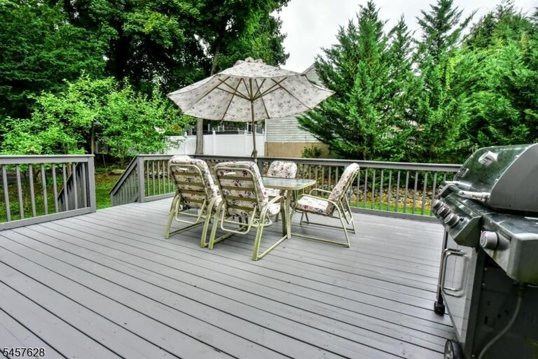Property listing MLS 4050119 photo 27