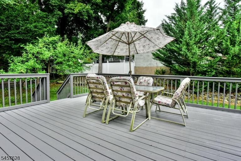 Property listing MLS 4050119 photo 28