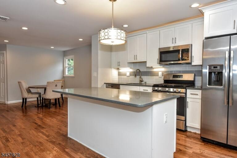 Property listing MLS 4050119 photo 9