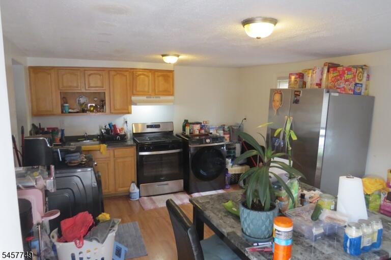 Property listing MLS 4050127 photo 3