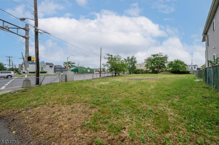 Property listing MLS 4050175 photo 11