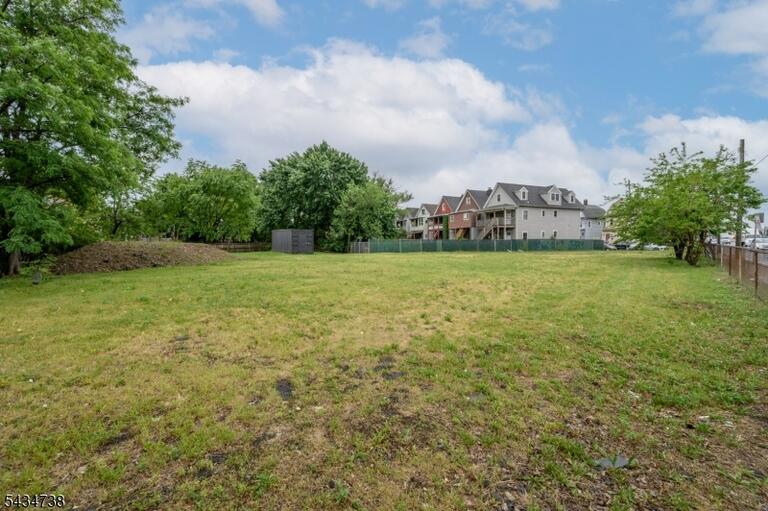 Property listing MLS 4050175 photo 4