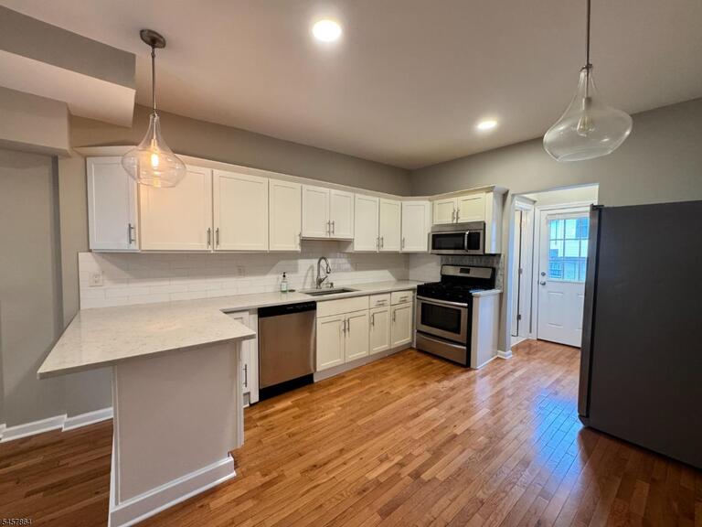 Property listing MLS 4050179 photo 7