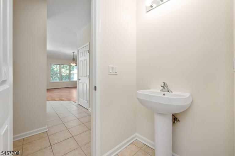 Property listing MLS 4050180 photo 10