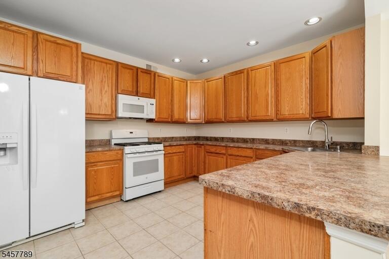 Property listing MLS 4050180 photo 15