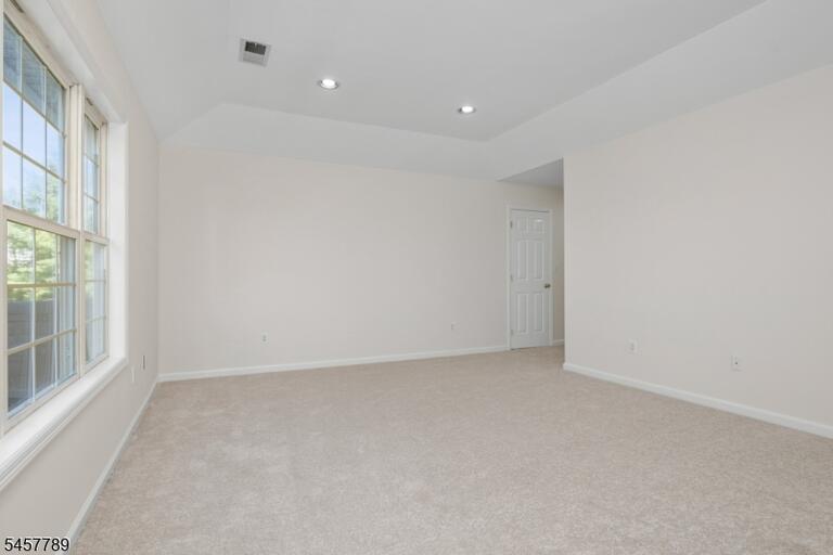 Property listing MLS 4050180 photo 22