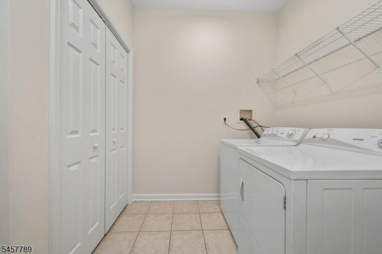 Property listing MLS 4050180 photo 9