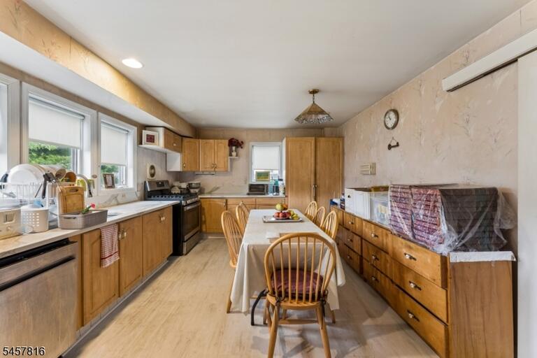 Property listing MLS 4050193 photo 11