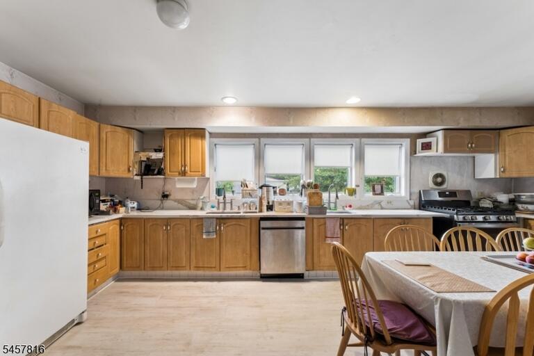 Property listing MLS 4050193 photo 12
