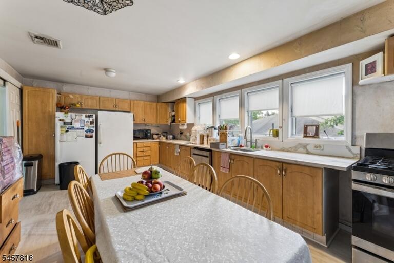 Property listing MLS 4050193 photo 9