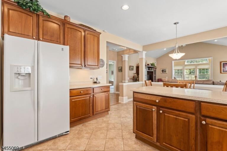 Property listing MLS 4050208 photo 14