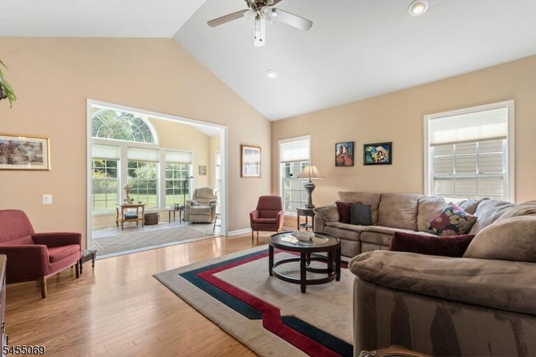 Property listing MLS 4050208 photo 20