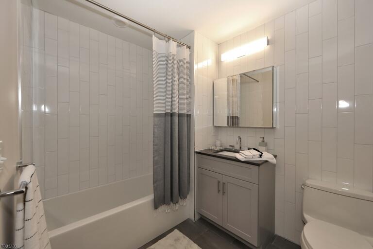 Property listing MLS 4050214 photo 3