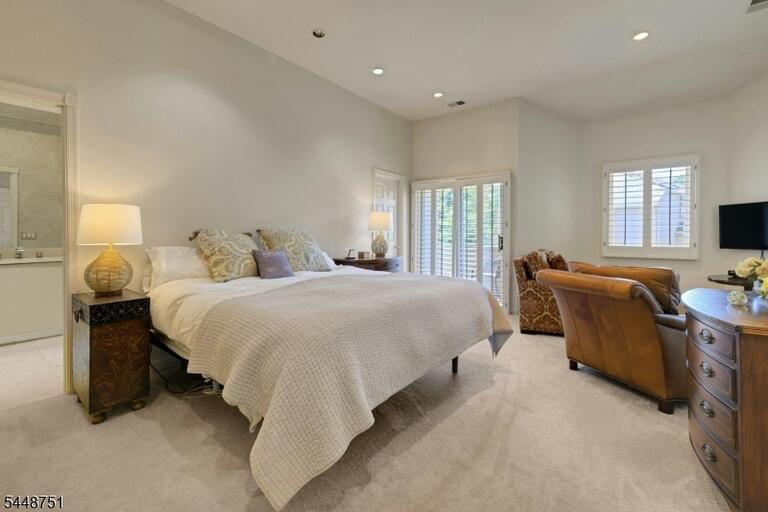 Property listing MLS 4050220 photo 20