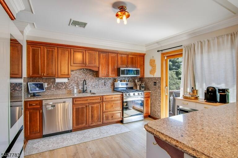 Property listing MLS 4050239 photo 10