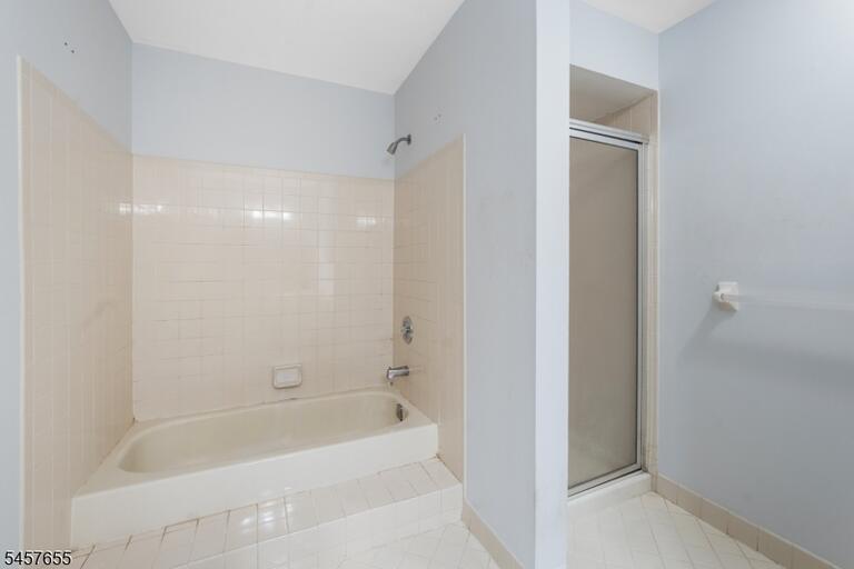 Property listing MLS 4050252 photo 18