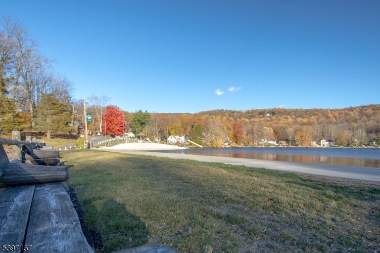 Property listing MLS 4050253 photo 37