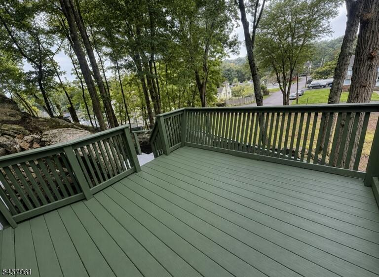 Property listing MLS 4050256 photo 17