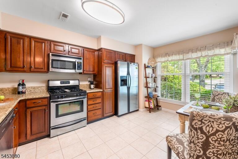 Property listing MLS 4050263 photo 13