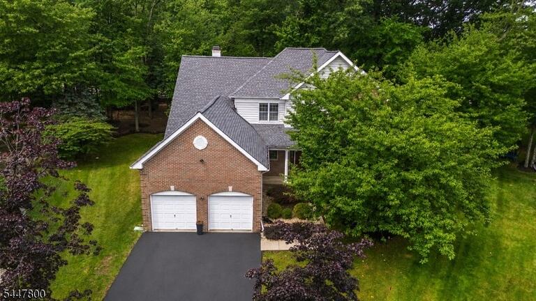 Property listing MLS 4050265 photo 2