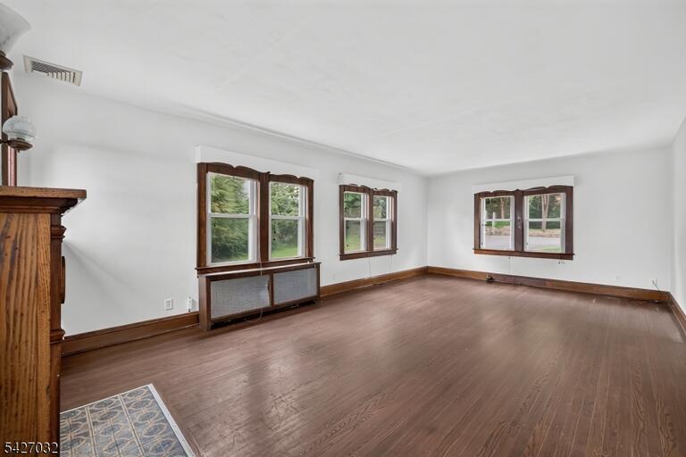 Property listing MLS 4050267 photo 4