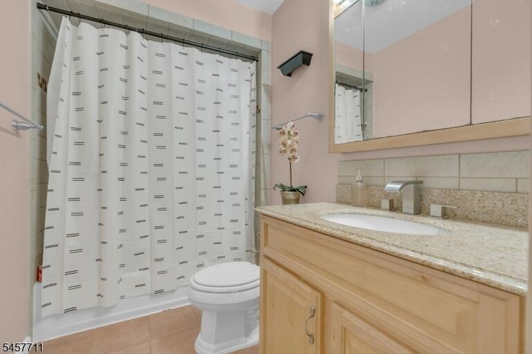 Property listing MLS 4050284 photo 18