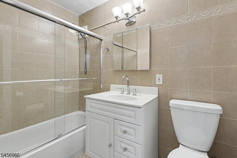 Property listing MLS 4050289 photo 24