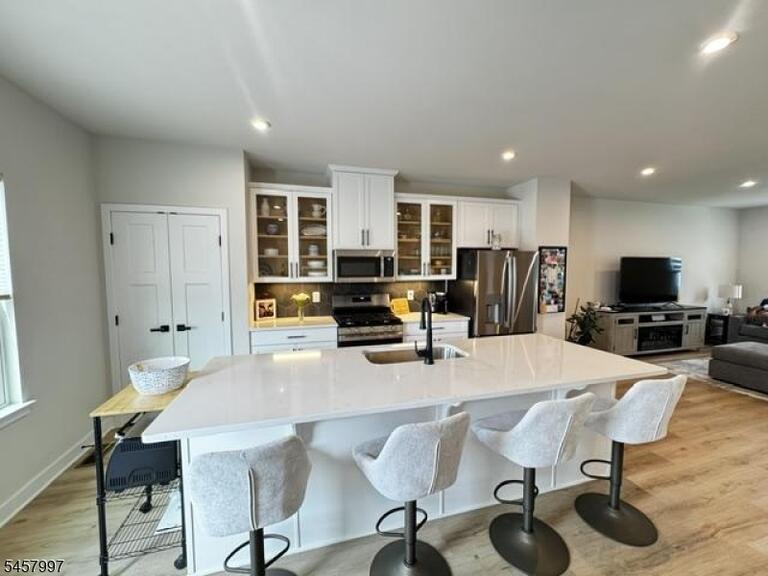 Property listing MLS 4050295 photo 2