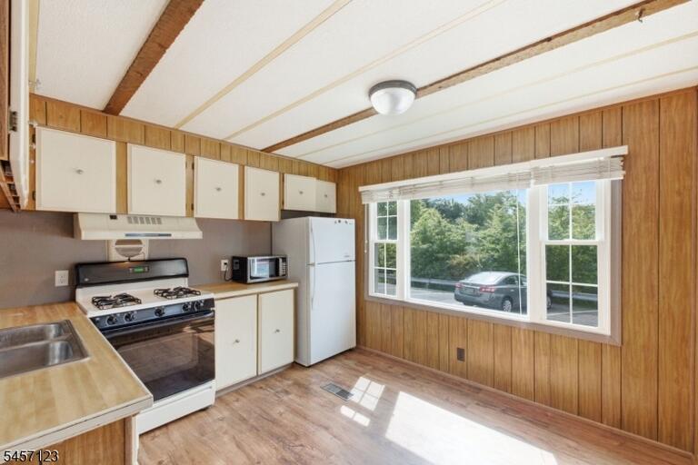 Property listing MLS 4050305 photo 12