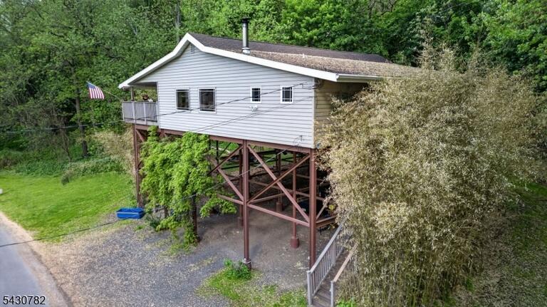 Property listing MLS 4050308 photo 1