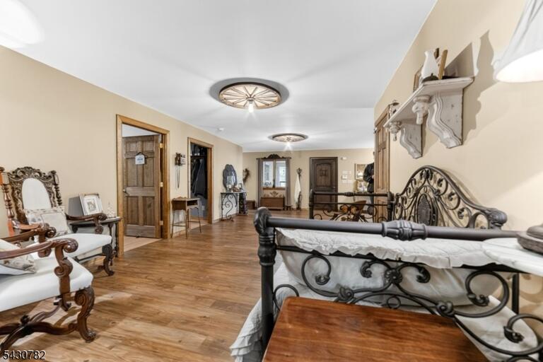 Property listing MLS 4050308 photo 25