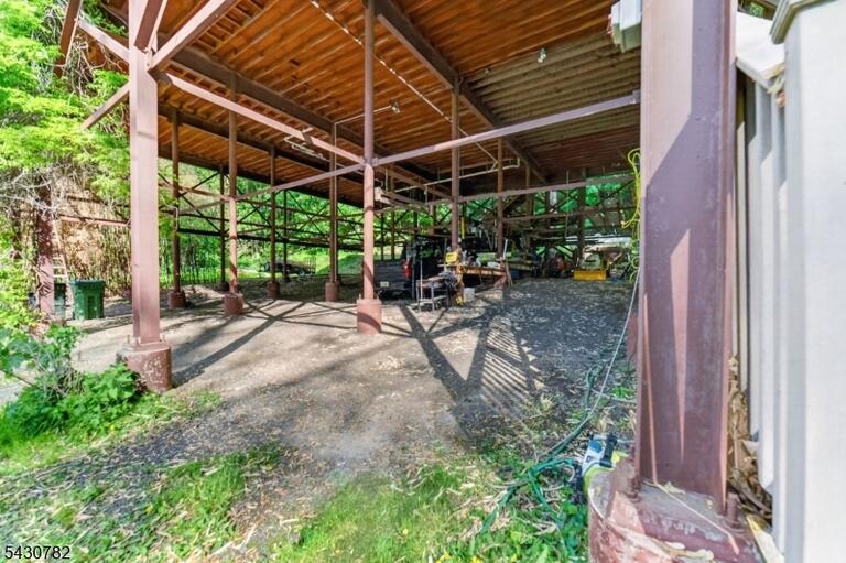 Property listing MLS 4050308 photo 39
