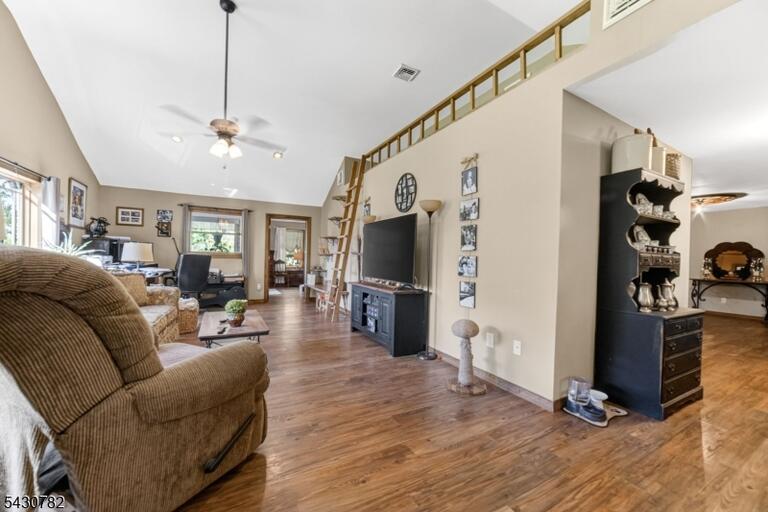 Property listing MLS 4050308 photo 7