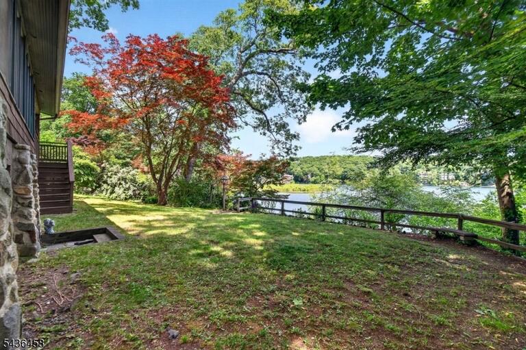Property listing MLS 4050310 photo 41
