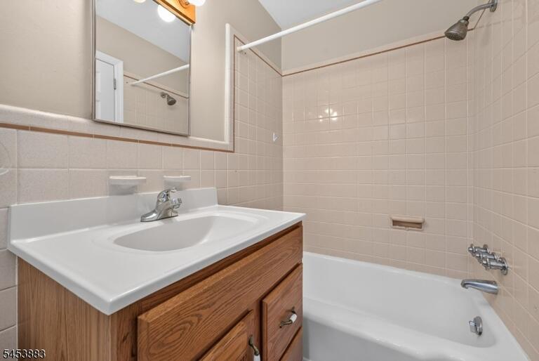 Property listing MLS 4050315 photo 12