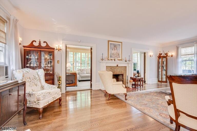 Property listing MLS 4050317 photo 11