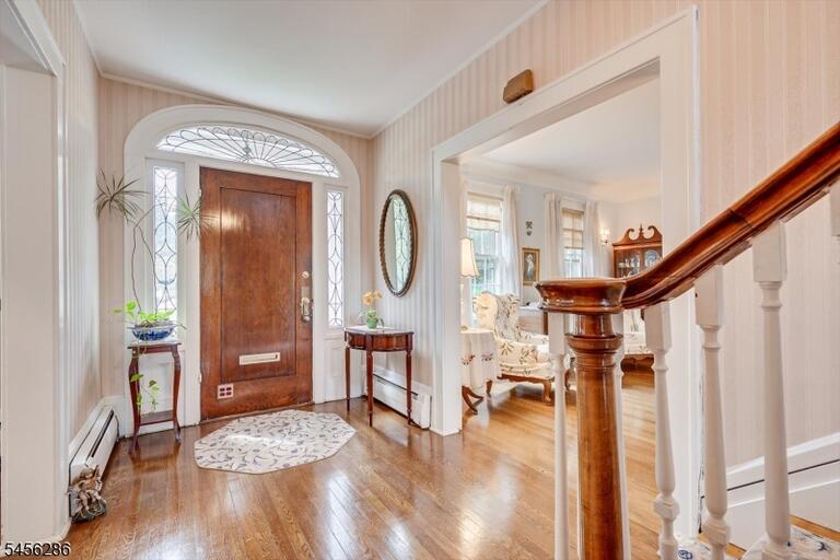 Property listing MLS 4050317 photo 9