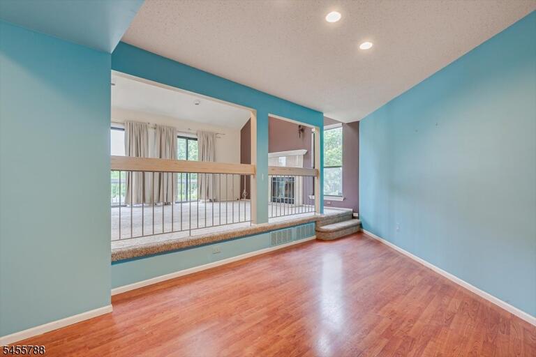 Property listing MLS 4050320 photo 13