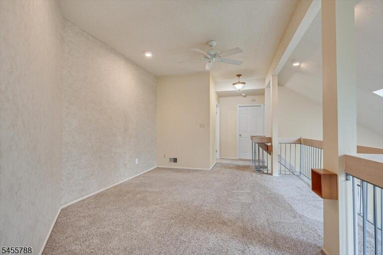 Property listing MLS 4050320 photo 18
