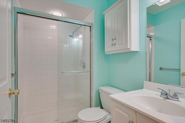 Property listing MLS 4050320 photo 22