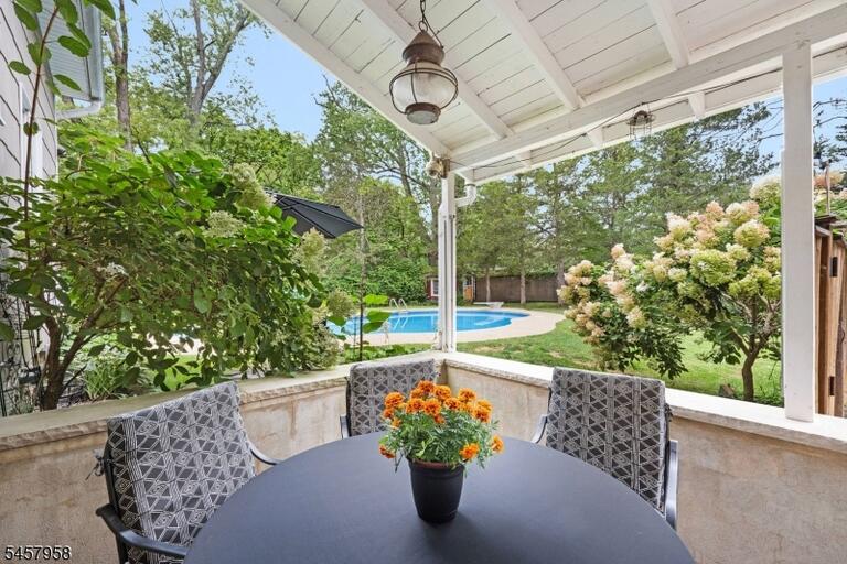 Property listing MLS 4050323 photo 22