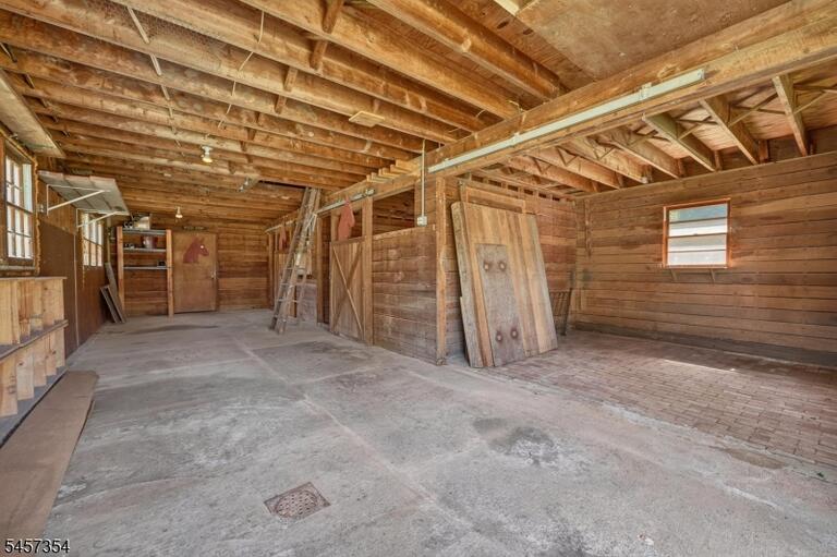 Property listing MLS 4050325 photo 18