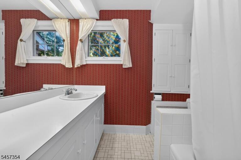 Property listing MLS 4050325 photo 40